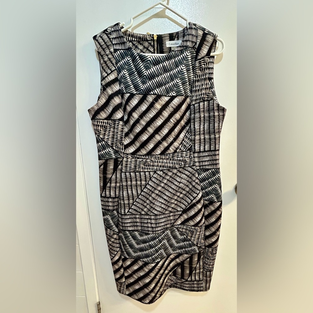Calvin Klein Blue, Gray, Black Geometric sleeveless Midi Dress